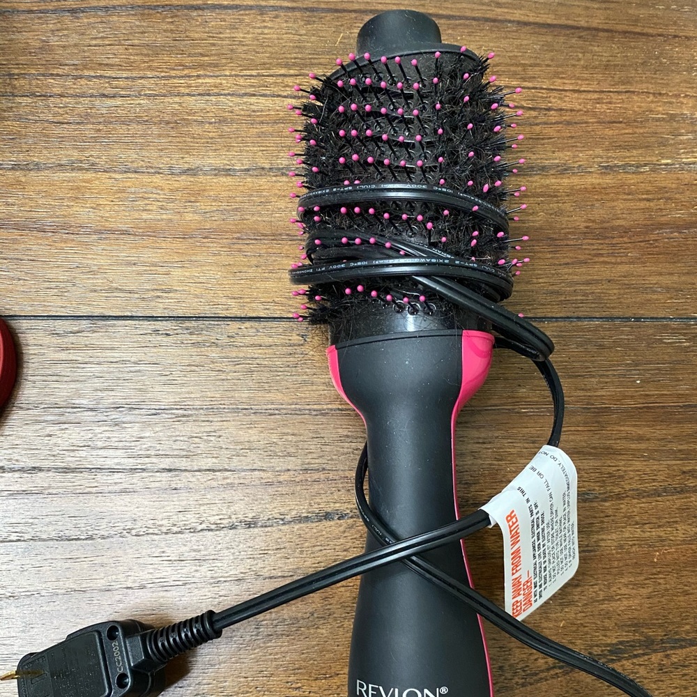 Revlon styling dryer brush